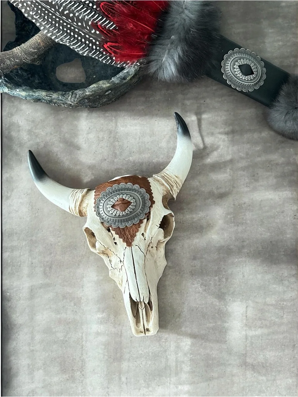 Decorative Faux Buffalo Skull Wall Mount in Ivory and Brown